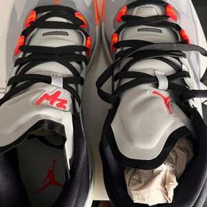 Jordan Zion 1 White,light grey, black and orange